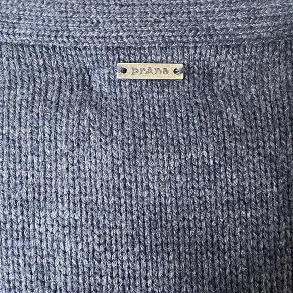 Prana - Navy Striped Sweater Size M - Picture 7 of 8